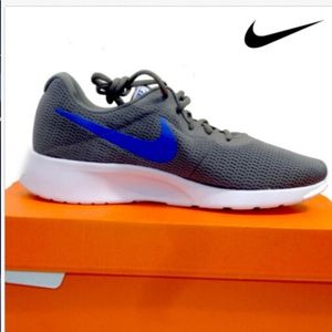 NEW NIB Nike Tanjun Men’s Running Shoes Grey Gray